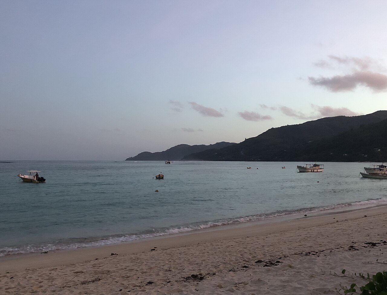 Anse Royale on Mahé: frame 2