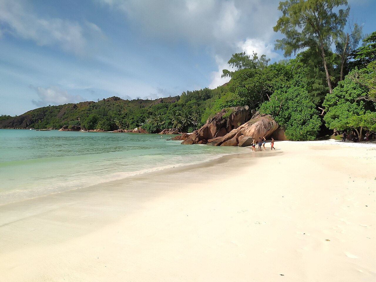 Anse Volbert on Praslin: frame 5