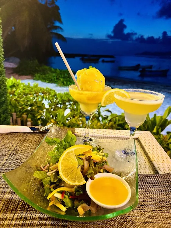 Fish Trap Restaurant in La Digue: frame 2