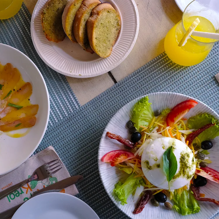 Kafe Kreol Cafe & Restaurant in Mahé: frame 2