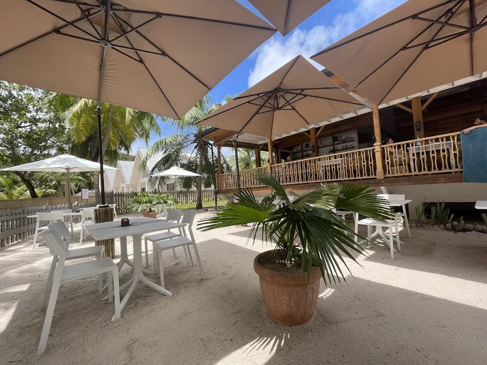Mabuya Beach Restaurant, Anse Lazio, Praslin