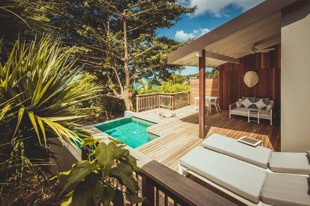 Carana Beach Hotel, Mahé. A view of the rooms.