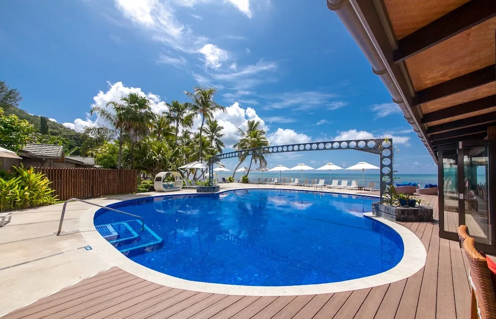 Coco de Mer Hotel, Praslin. A view of the grounds.