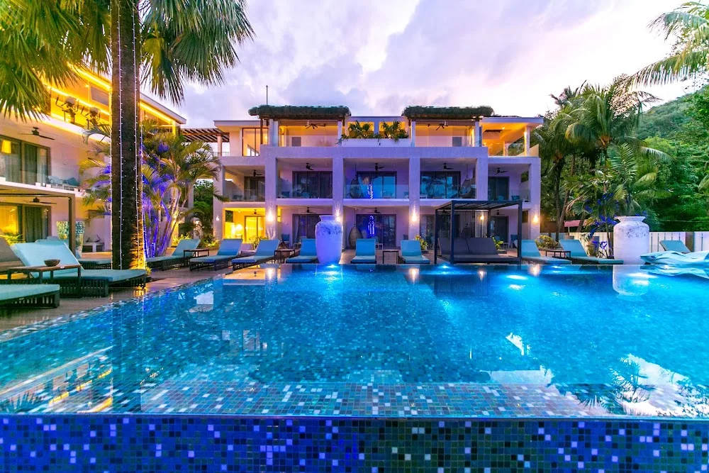 Le Duc de Praslin, Praslin. A view of the grounds.