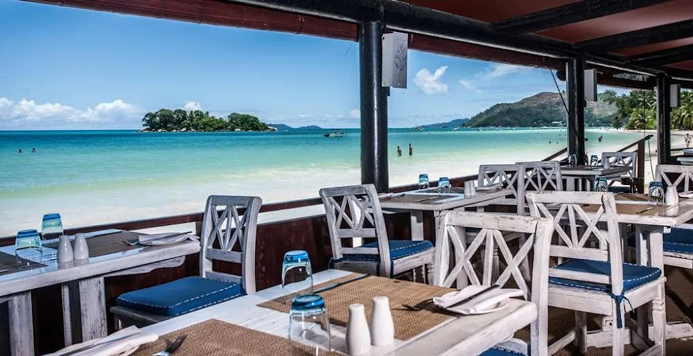 Paradise Sun Hotel, Praslin. A view of the setting.