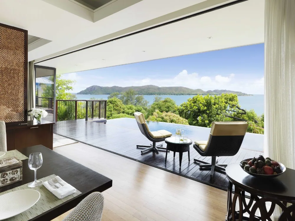 Raffles Seychelles, Praslin. A view of the rooms.