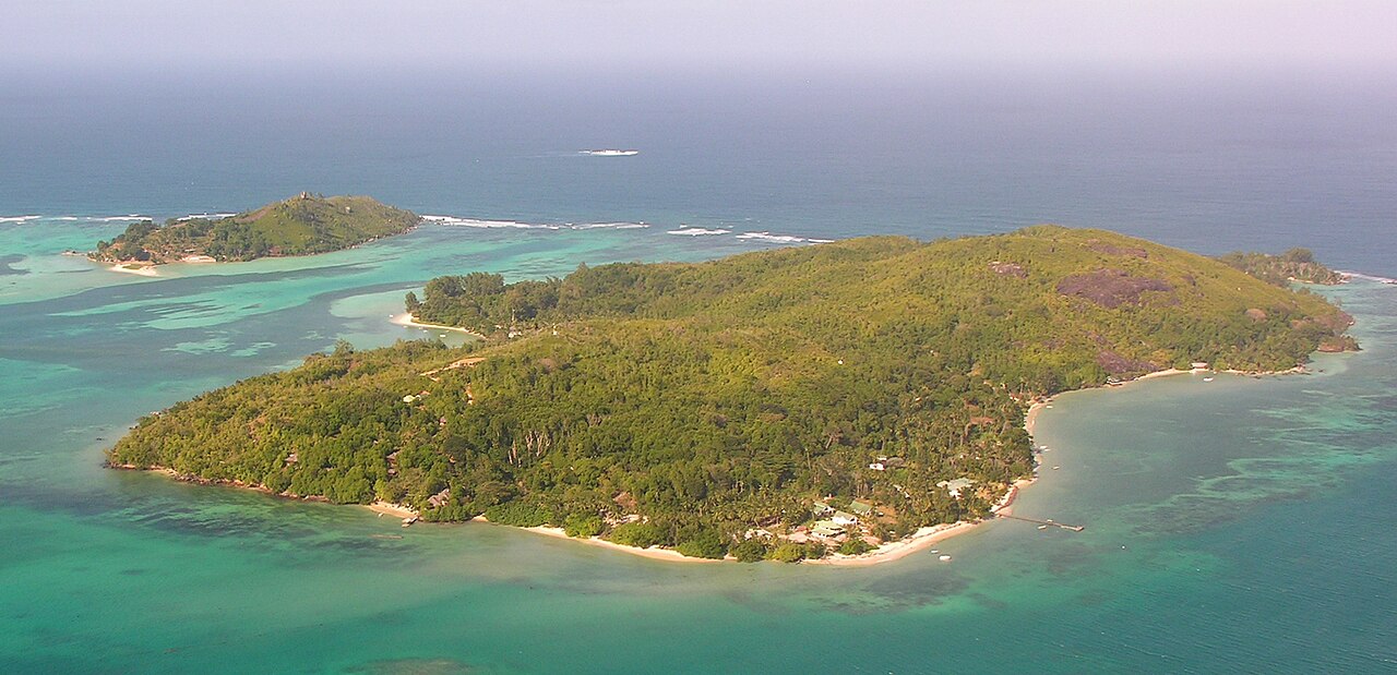 Cerf Island, Seychelles: frame 2 of the island