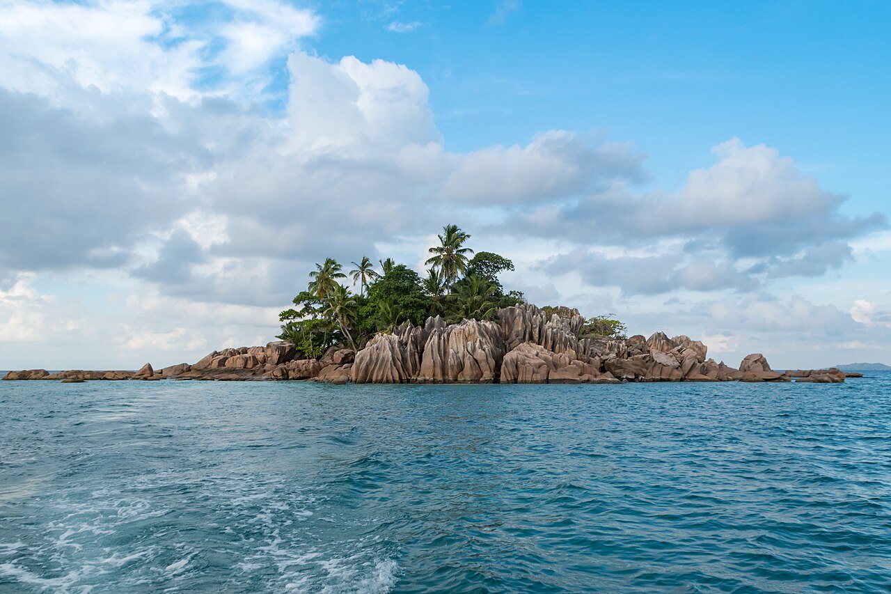 St Pierre, Seychelles: frame 2 of the island