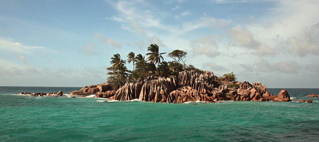 St Pierre, Seychelles: frame 3 of the island