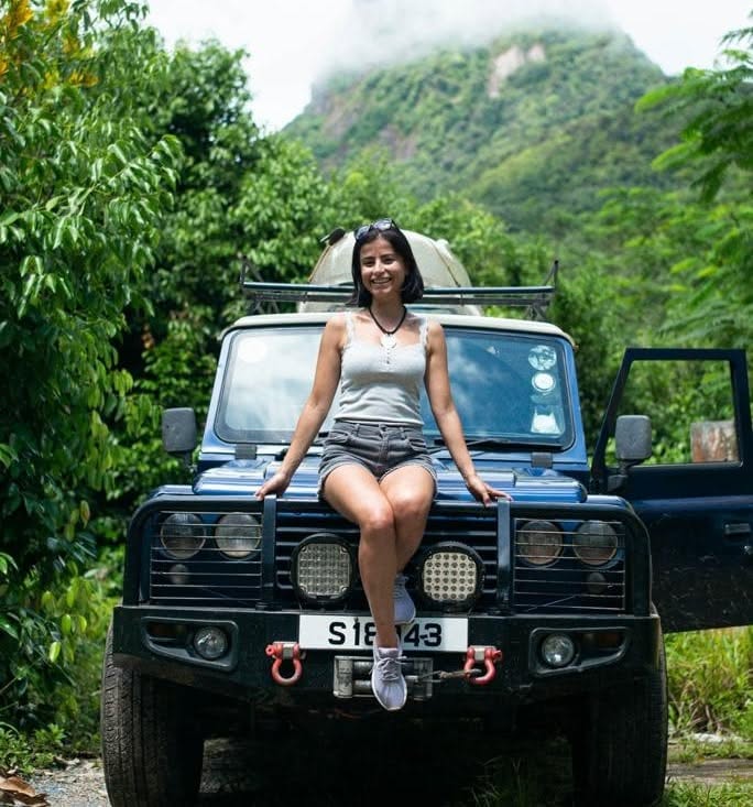 Guest on a Defender with Morne Seychellois behind
