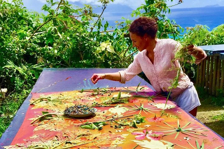 Sun printing workshop with a local designer in Seychelles, Mahé, photograph 4 of 6