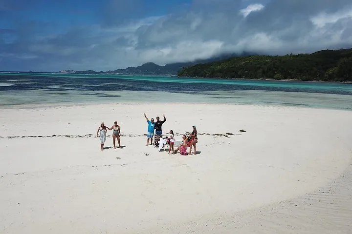 Private boat day in Sainte Anne Marine Park in Seychelles, Sainte Anne, photograph 4 of 6