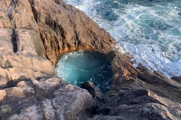 The rock pools, a private guided walk in Seychelles, Mahé, photograph 2 of 6