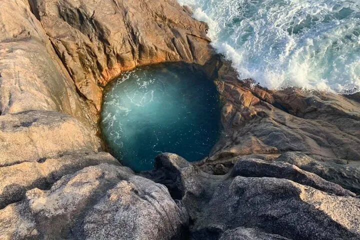 The rock pools, a private guided walk in Seychelles, Mahé, photograph 1 of 6