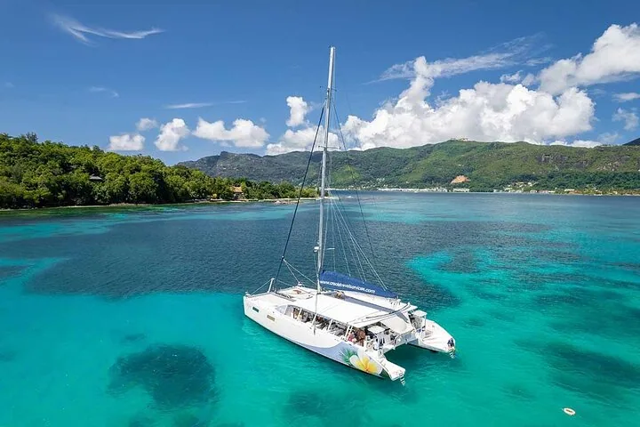 Sainte Anne Marine Park by boat in Seychelles, Sainte Anne, photograph 5 of 6