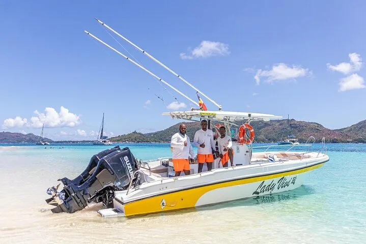Curieuse, St Pierre and Anse Lafarine in Seychelles, Praslin, photograph 1 of 6